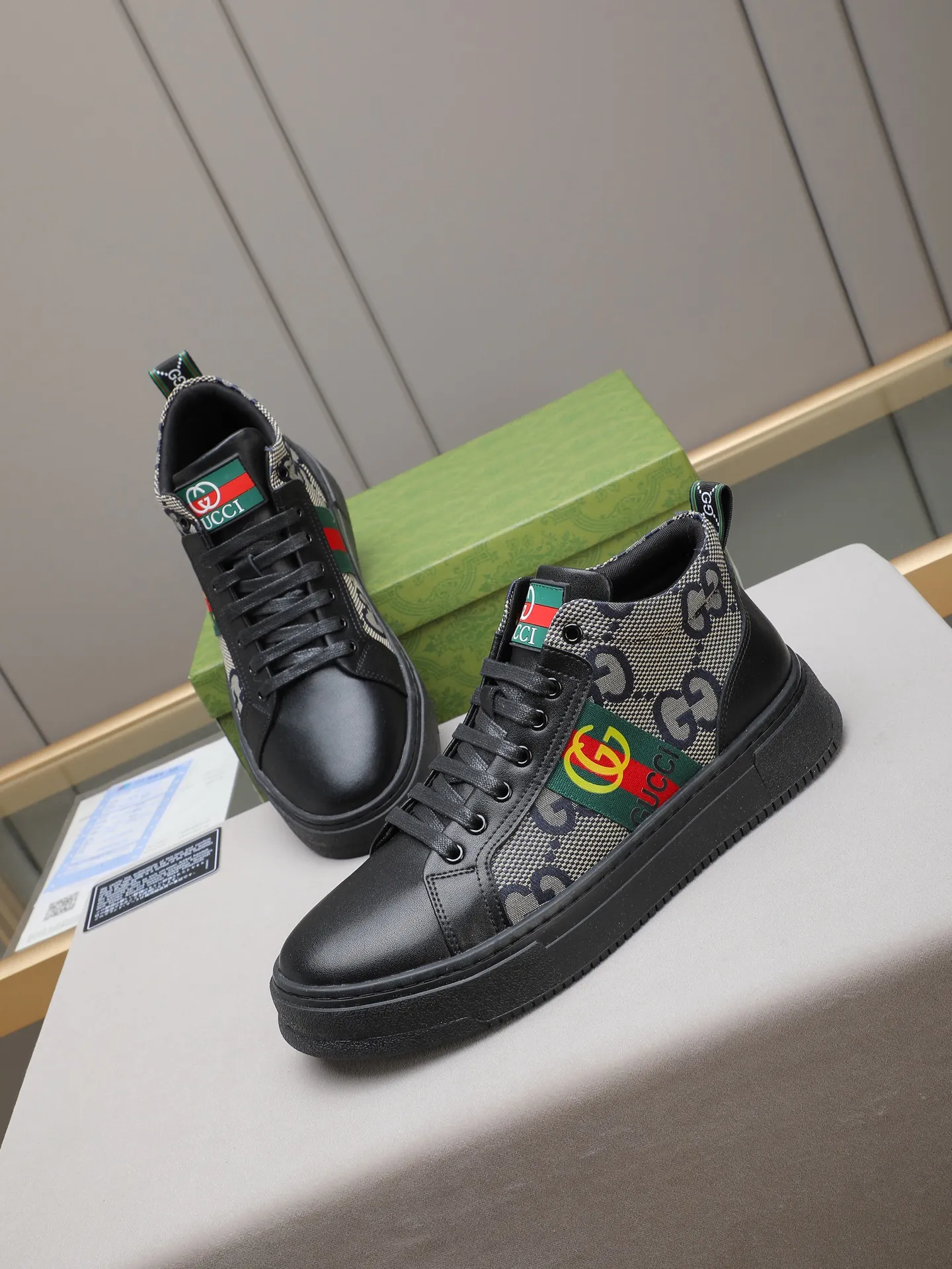 💶PP420 [GUCCI] Men’s classic Gucci high-top casual shoes. The uppers are made of imported cowhide from Italy and mesh lining. They are fine in workmanship and high-end. Has a fashionable and exemplary look. Original rubber wear-resistant and anti-slip outsole. Code number: 38-45 (45 is customized)